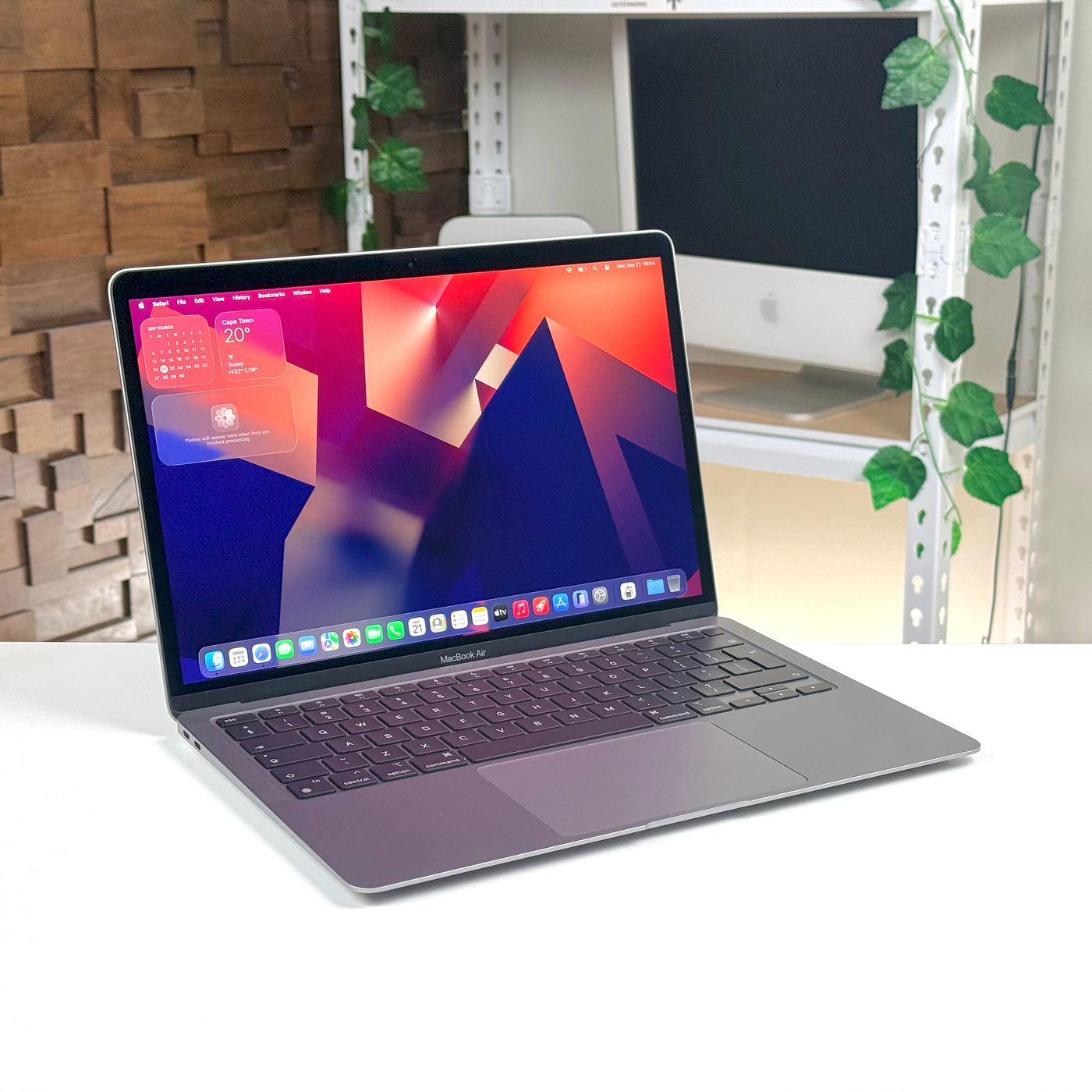 MacBook Air 13" M1 8GB 256GB Space Gray (2020) - Pre-Owned