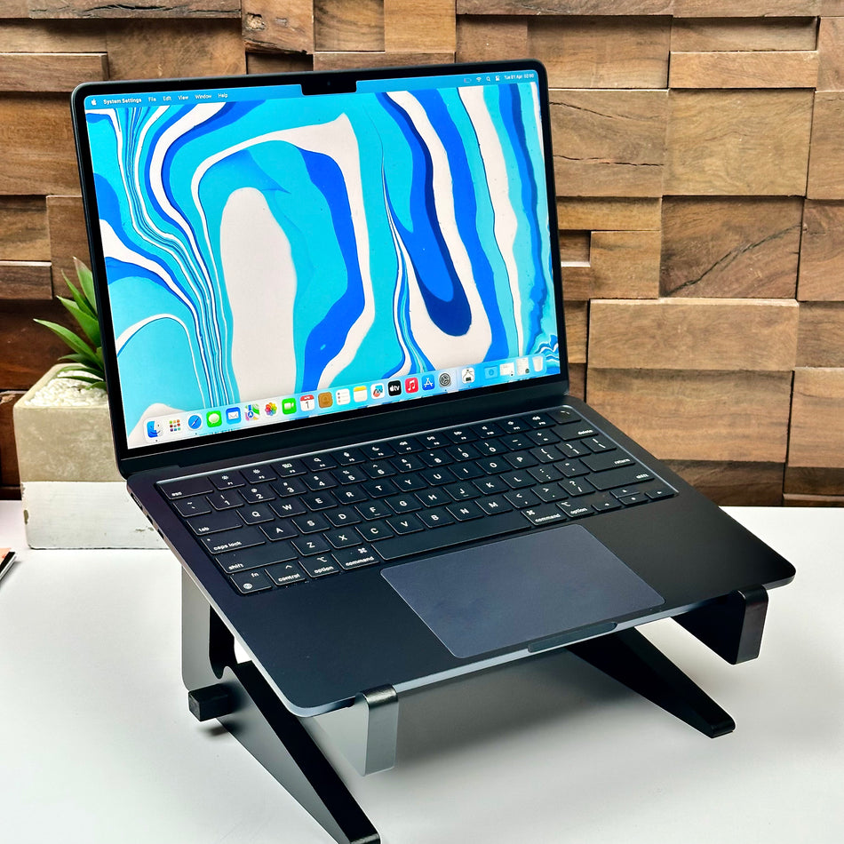 2024 Apple MacBook Air 13-Inch M3 8-Core CPU, 8-Core GPU (8GB Unified RAM, 256GB SSD, Midnight) - Pre Owned / 3 Month Warranty - Mac Shack