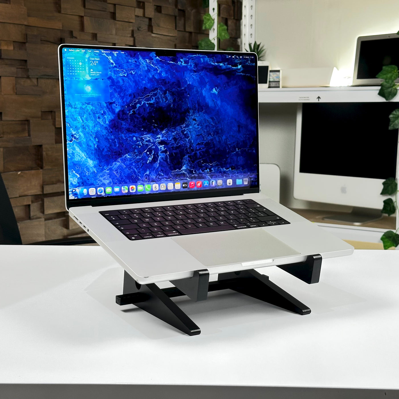 MacBook Pro 16-inch M2 Pro 16GB 512GB Silver (2023) - Pre-Owned - Mac Shack