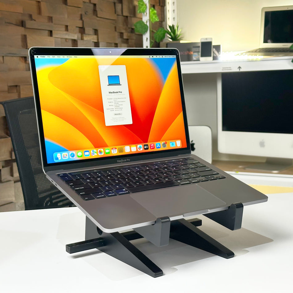 MacBook Pro 13" Intel Core i7 16GB 512GB Space Gray (2020) - Pre Owned