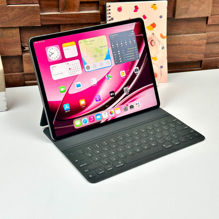 Combo Deal 2020 12.9-inch Apple iPad Pro 4th Gen (1TB, Wifi & Cellular, Space Gray) + Apple Smart Folio Keyboard - Pre Owned / 3 Month Warranty - Mac Shack
