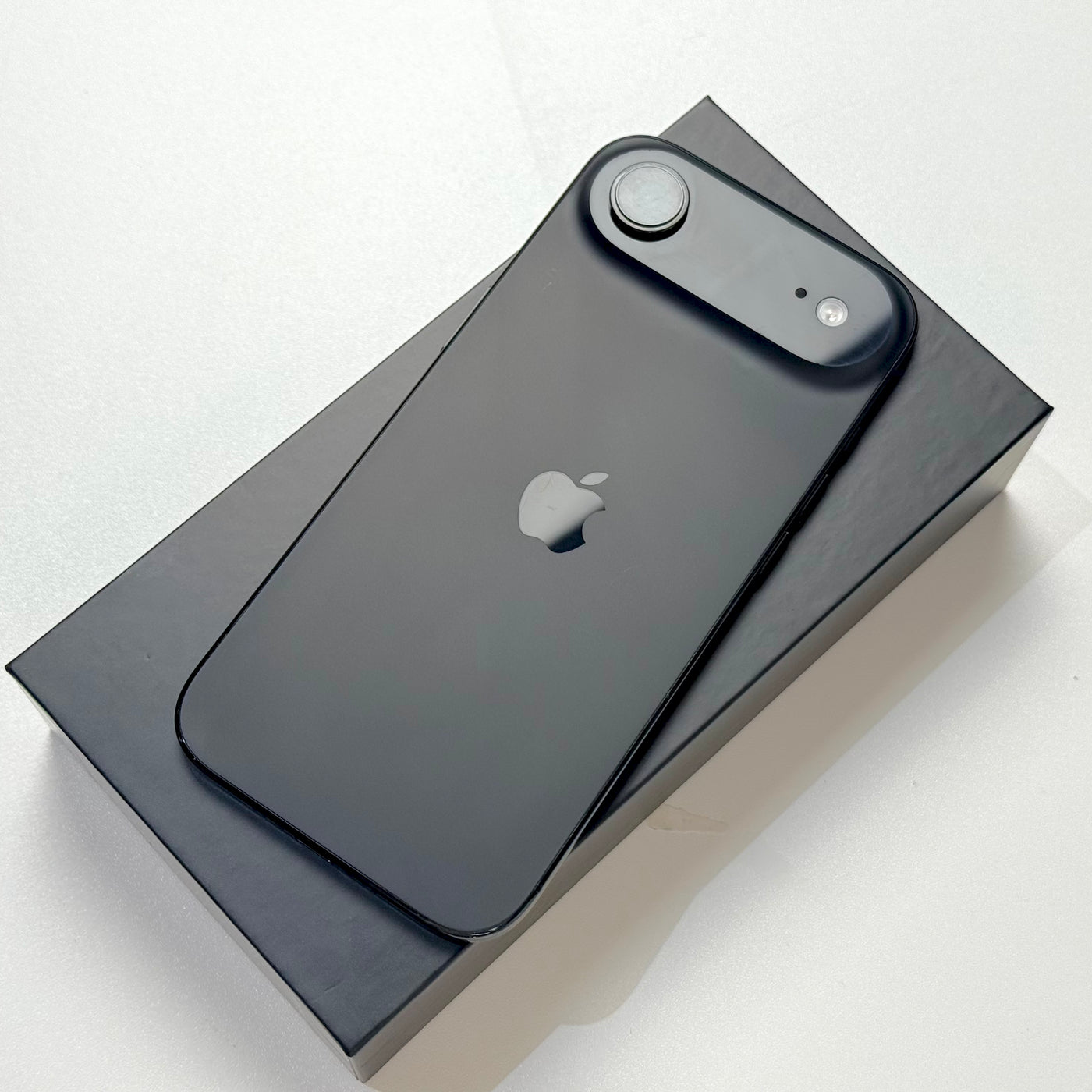 iPhone Air 256GB Space Black eSIM ONLY (2025) - Pre-Owned