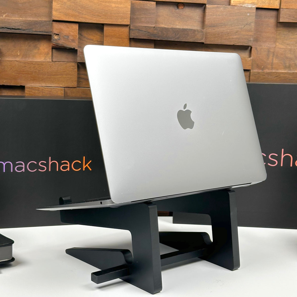 2020 Apple MacBook Air 13-inch 1.1GHz Quad-Core i5 (8GB RAM, 512GB SSD, Space Gray) - Pre Owned / 3 Month Warranty - Mac Shack