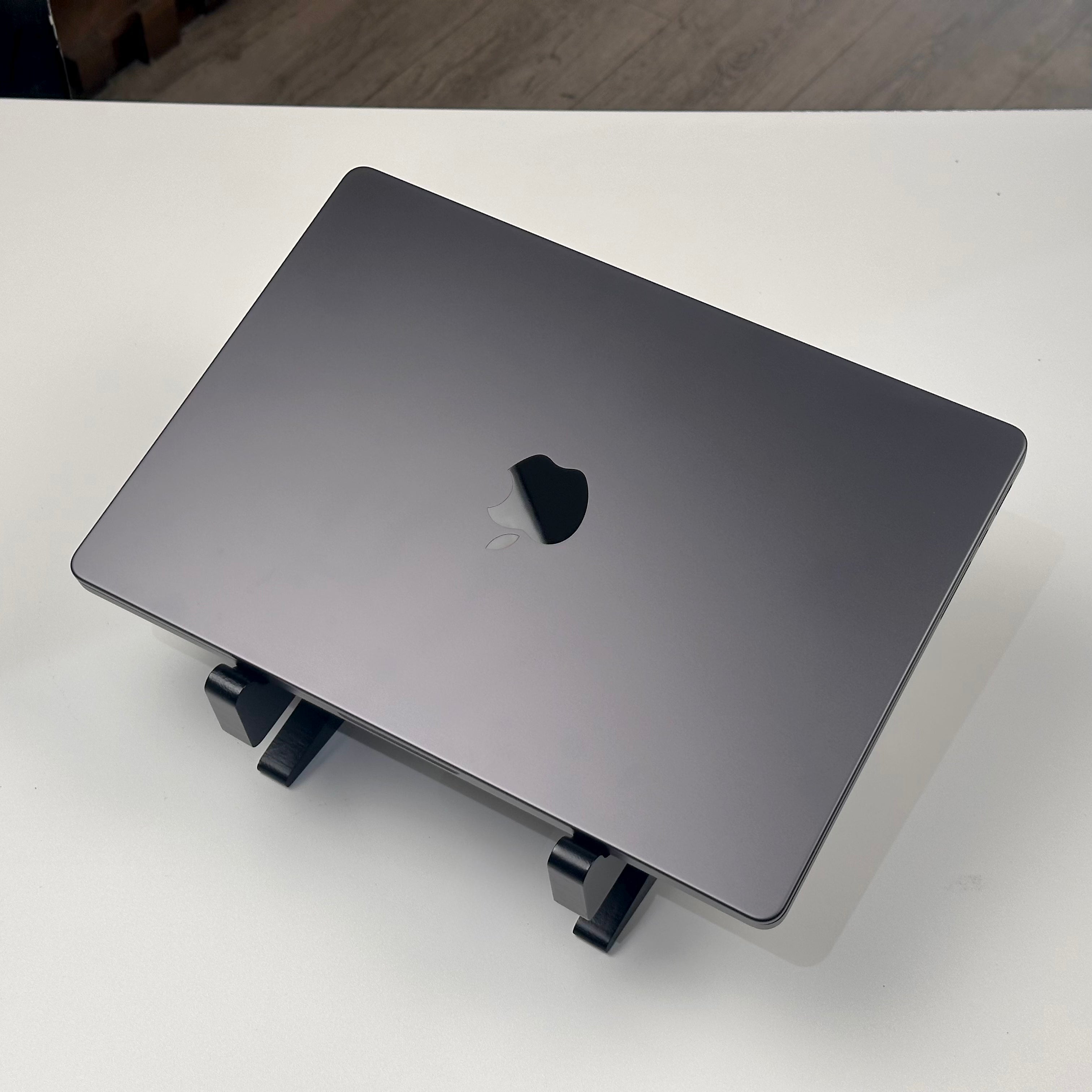 MacBook Pro 14-inch M5 16GB 512GB Space Black (2025) - Pre-Owned - Mac Shack