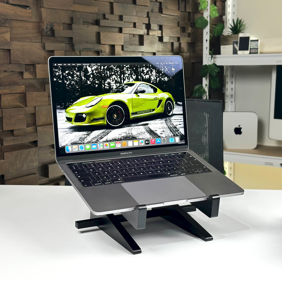 MacBook Pro 13" Intel Core i5 8GB 256GB Space Gray (2018) - Pre-Owned