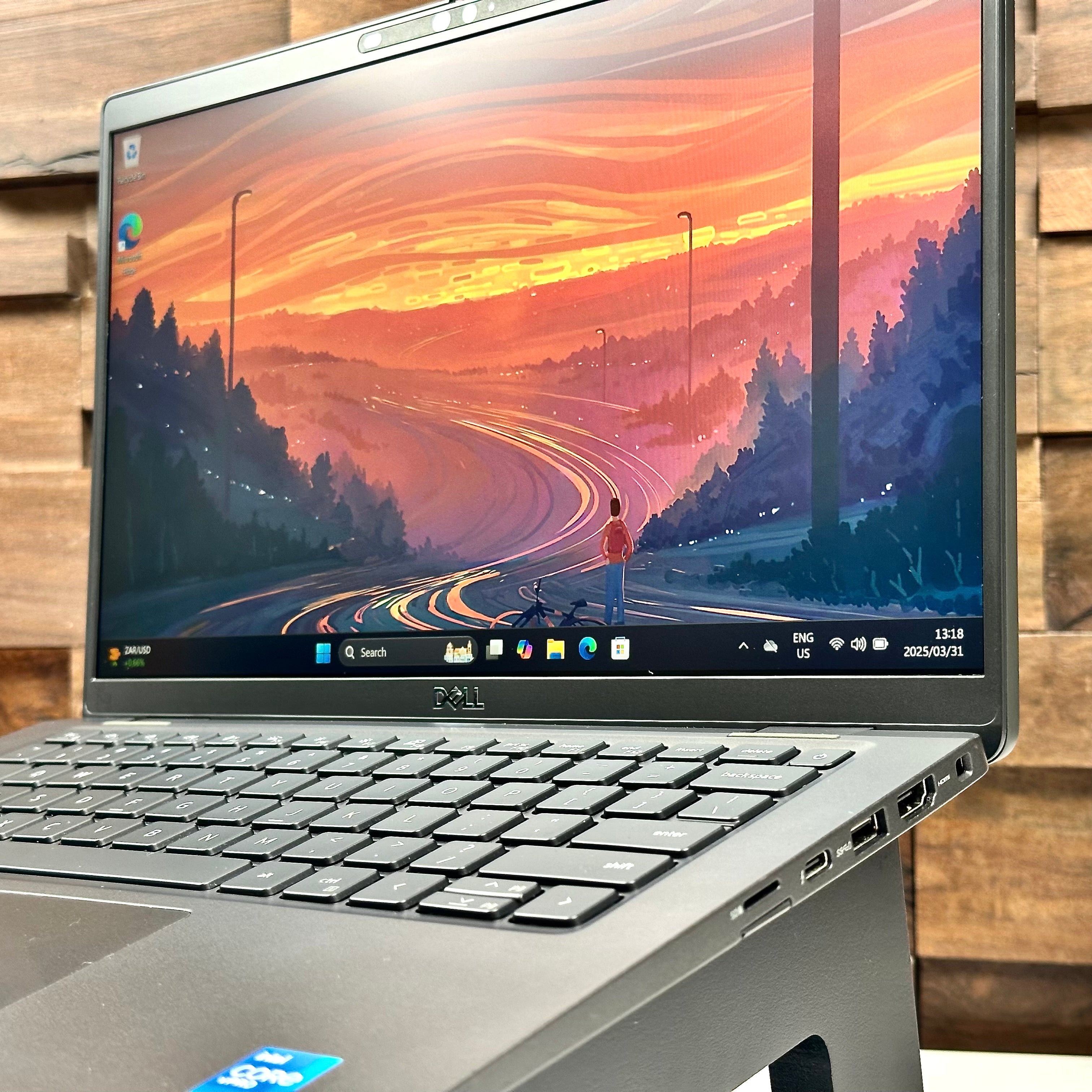 Dell Latitude 7420 14-Inch 2.6GHz Quad-Core i5-1145G7 (Touch Screen, 16GB RAM, 256GB SSD, Black) - Pre Owned / 3 Month Warranty - Mac Shack