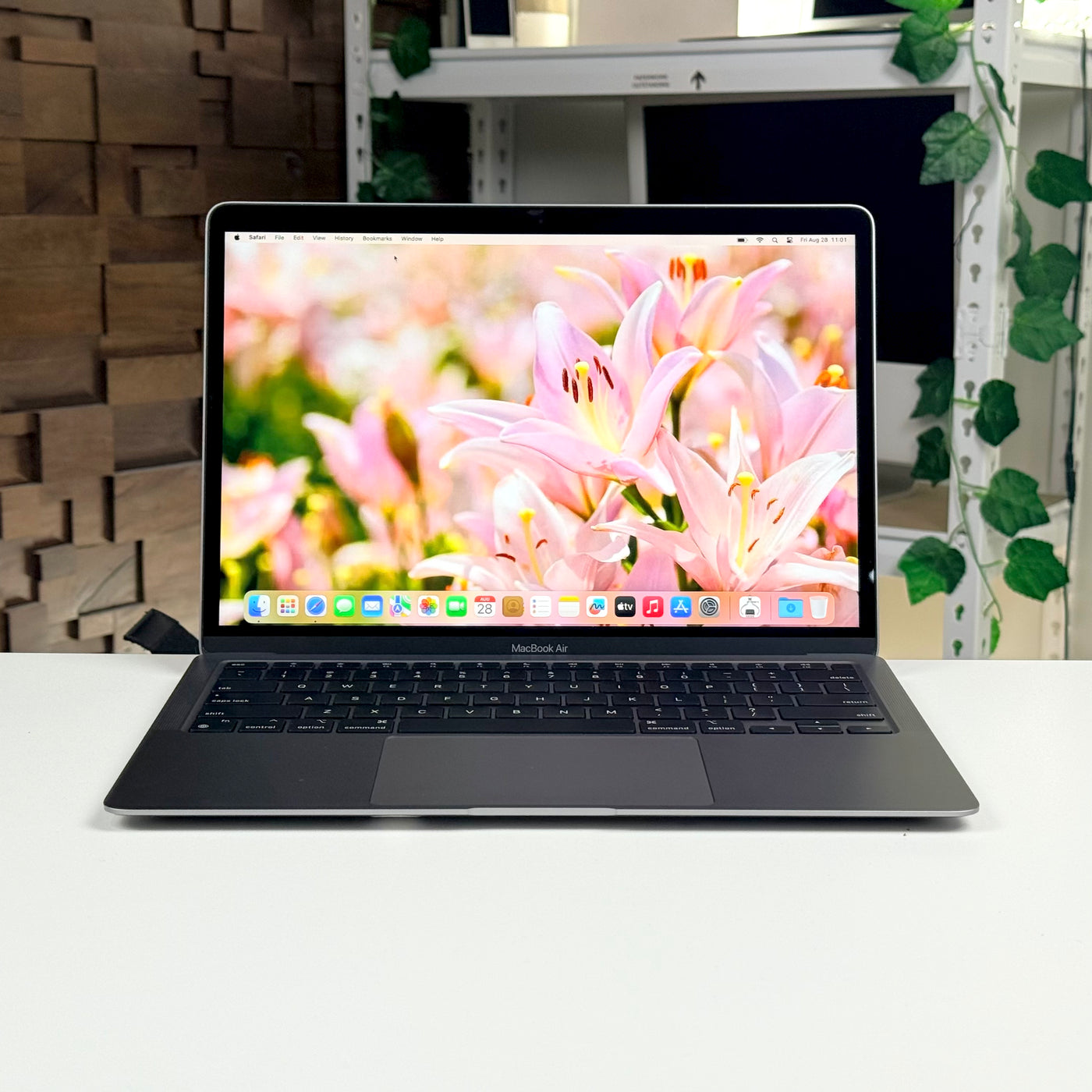 MacBook Air 13" M1 16GB 512GB Space Gray (2020) - Pre-Owned