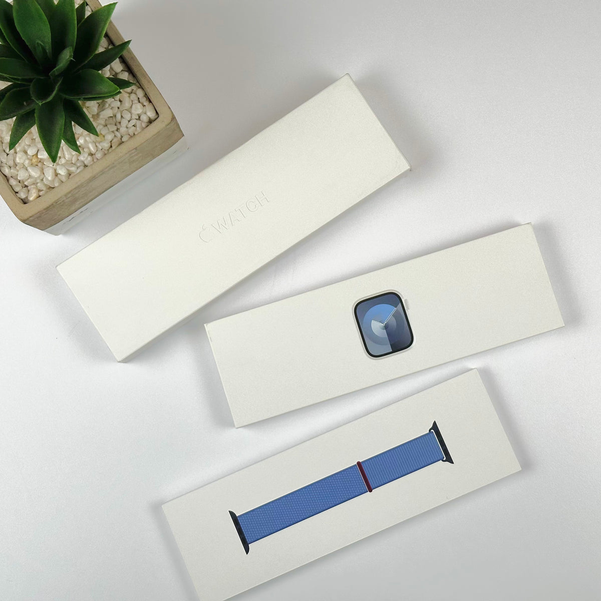 Apple Watch Series 9 (41mm, Silver Aluminium with Winter Blue Sports Loop, GPS & Cellular) - Pre Owned / 3 Month Warranty - Mac Shack