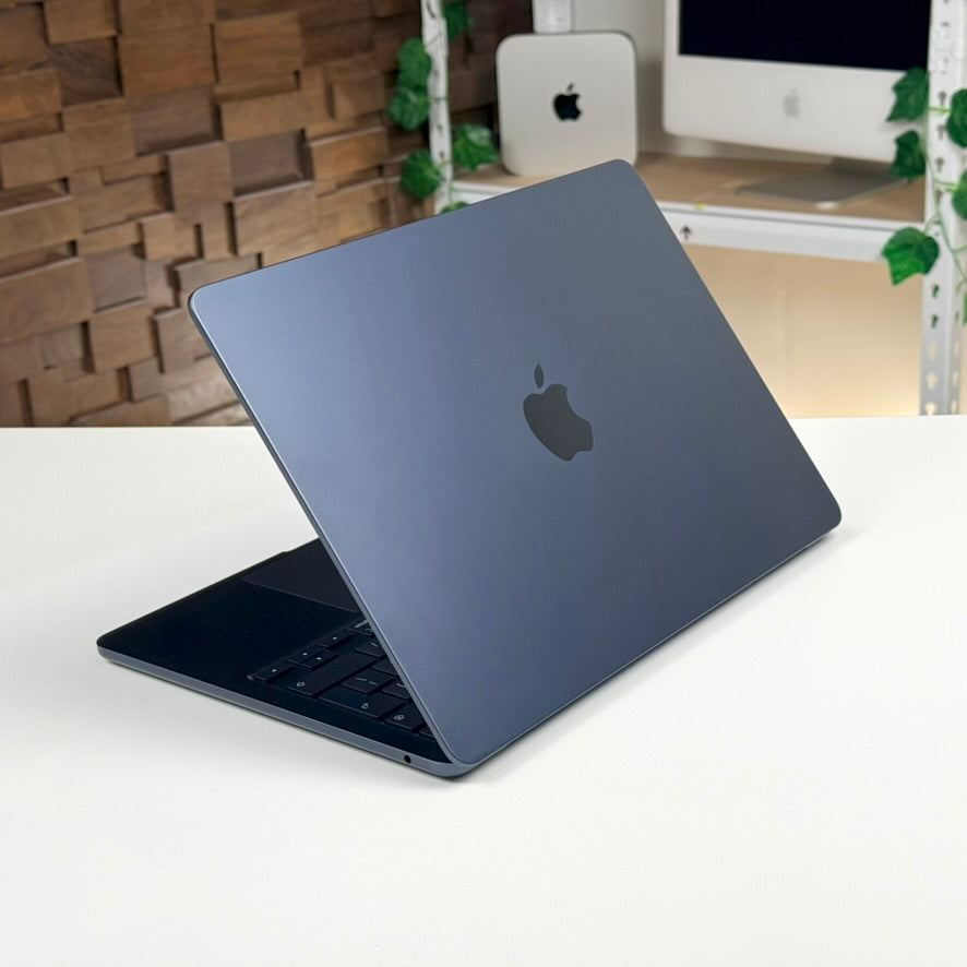 MacBook Air 13" M2 16GB 256GB Midnight (2022) - Pre-Owned