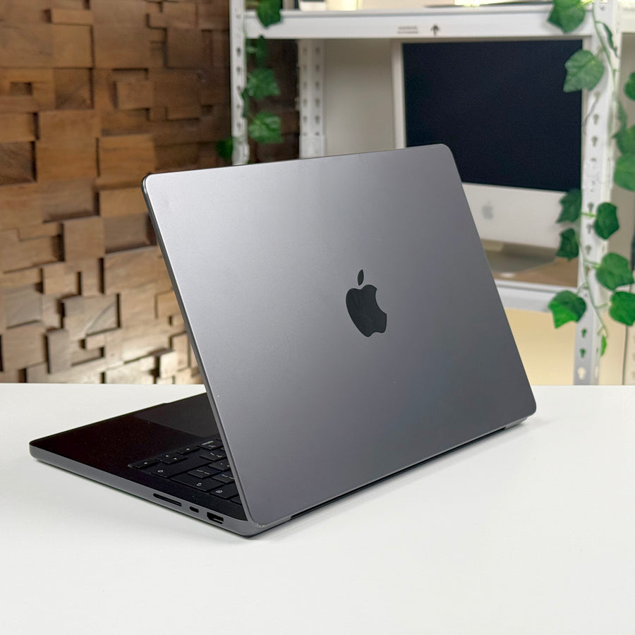 MacBook Pro 14" M5 16GB 512GB Space Black (2025) – pre-owned, view 7