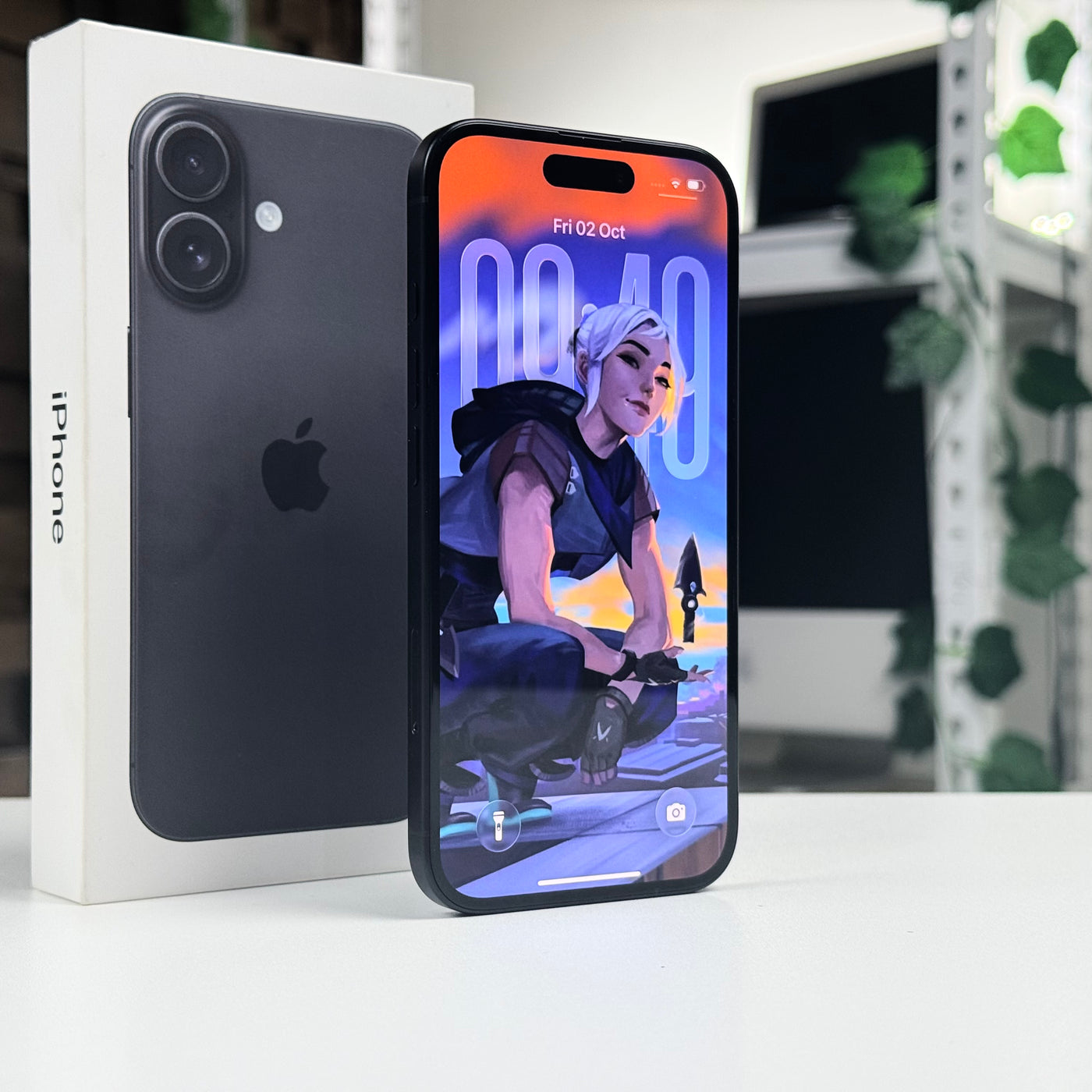 iPhone 16 128GB Black (2024) – pre-owned, view 4