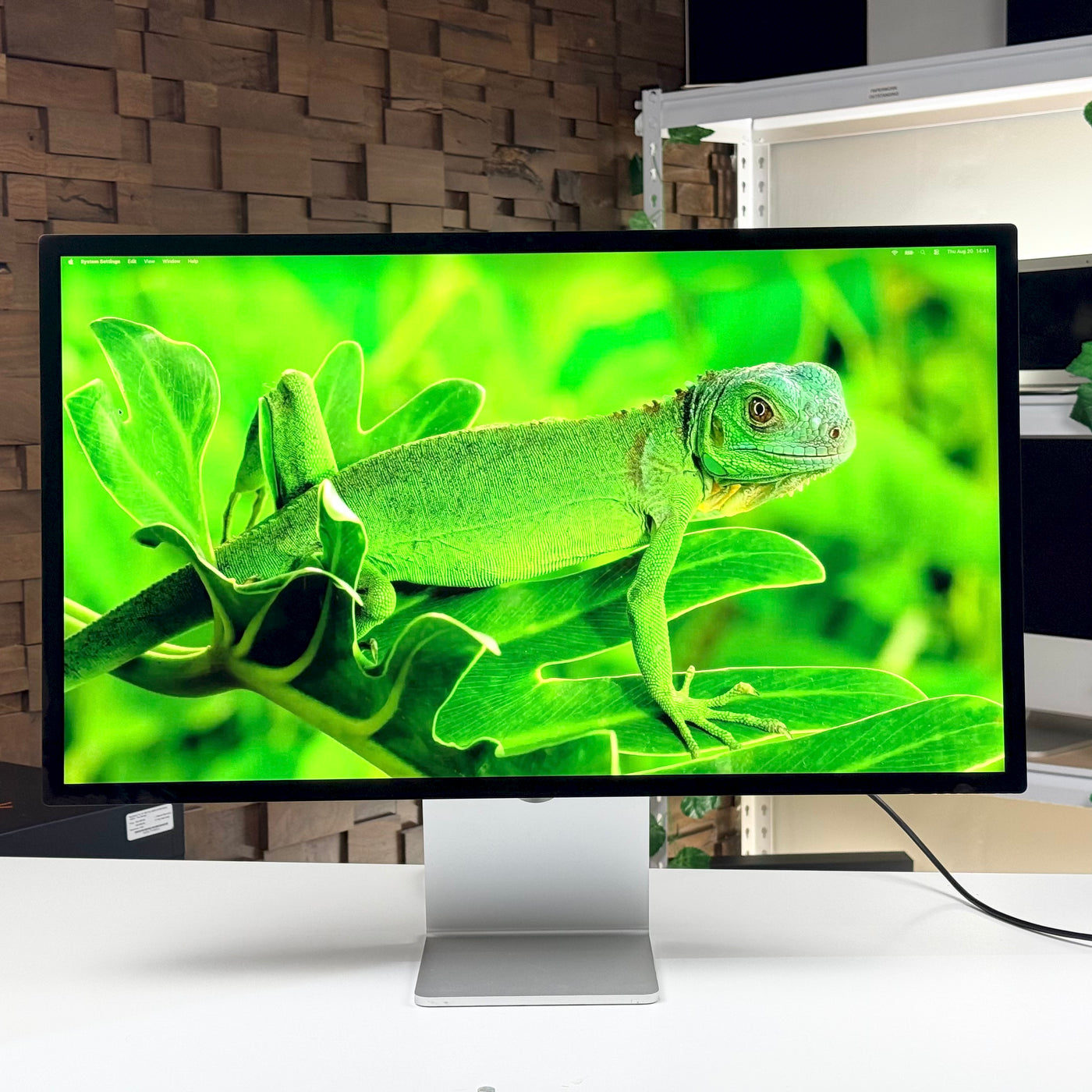Apple Studio Display 27" Tilt-Adjustable Stand, Nano-Texture Display (2022) - Pre-Owned
