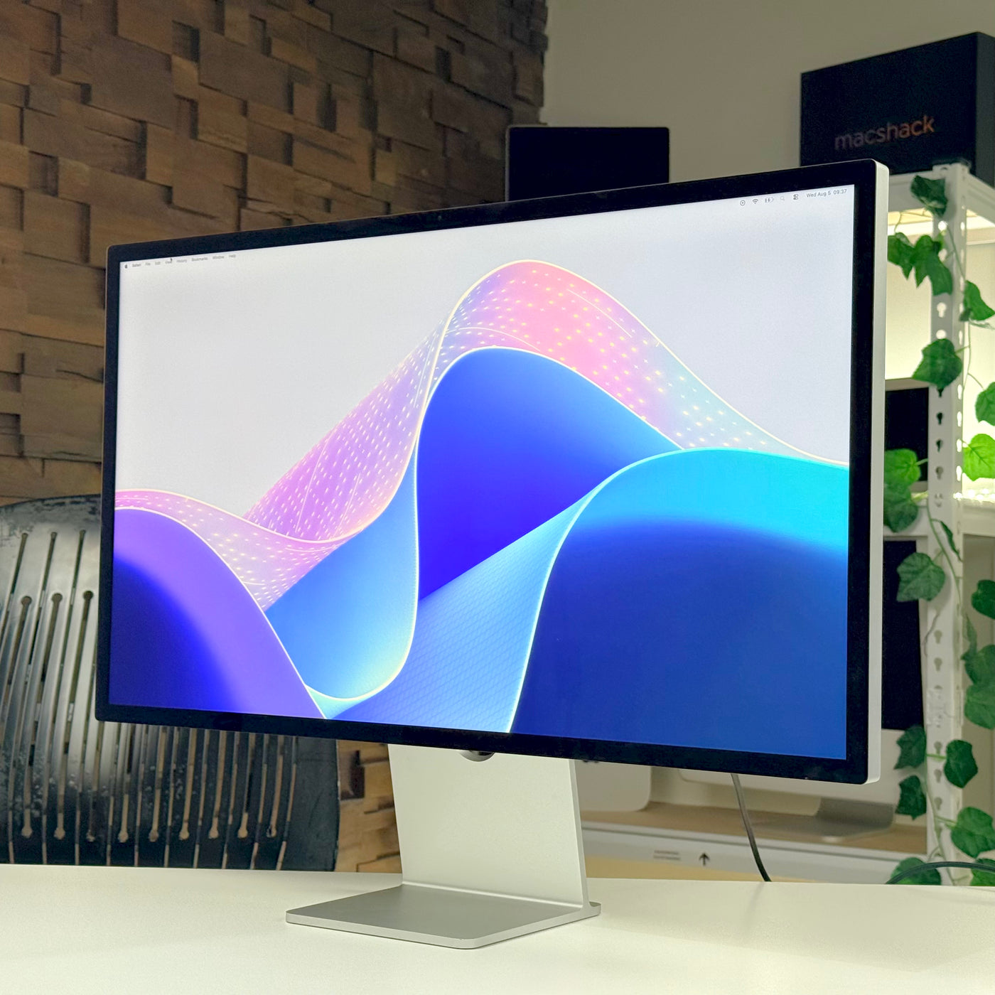 Apple Studio Display 27" Tilt-Adjustable Stand, Standard Glass (2022) – pre-owned, view 6