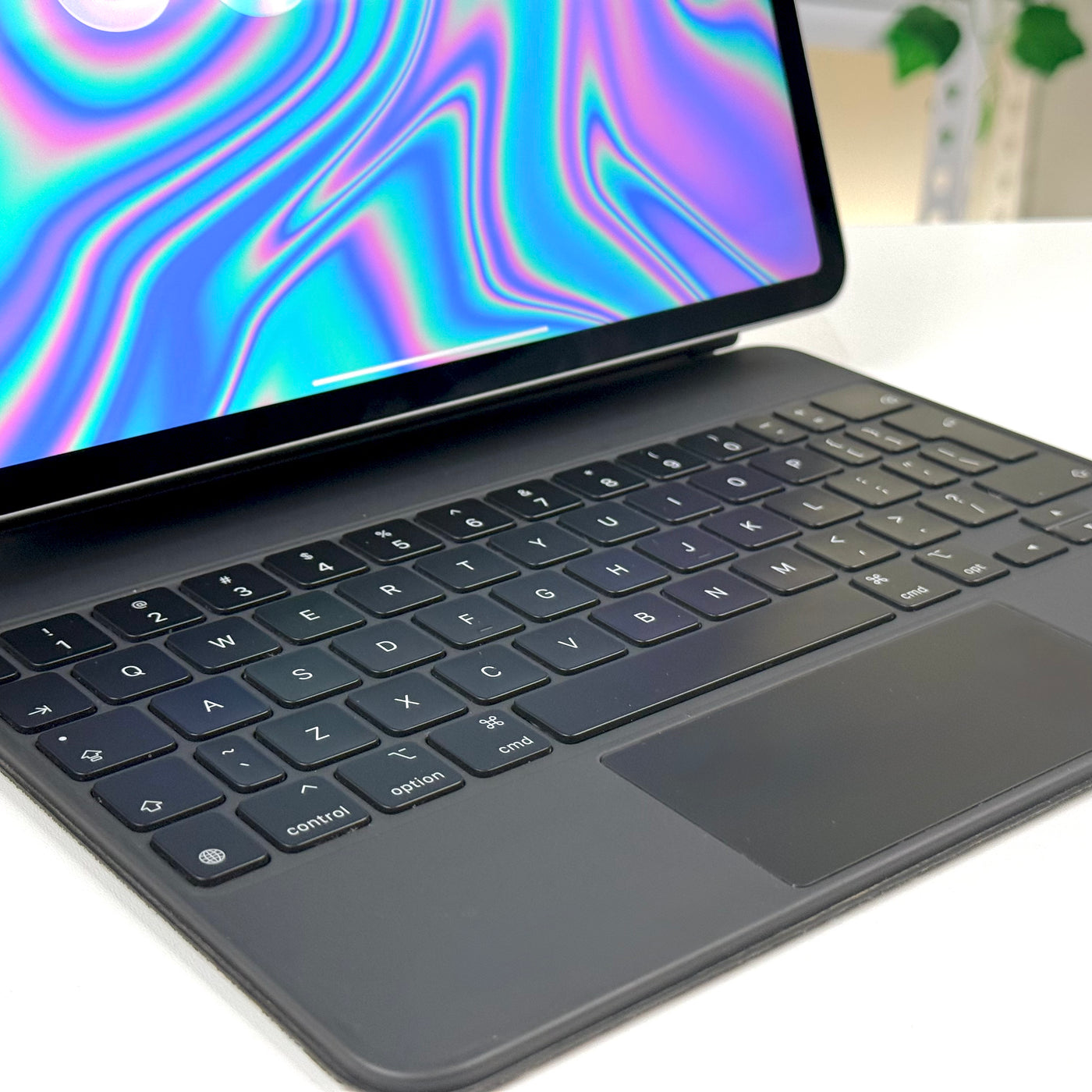 Combo Deal iPad Pro 11" 4th Gen M2 128GB Wifi Space Gray (2022) + Magic Keyboard + Apple Pencil - Pre-Owned
