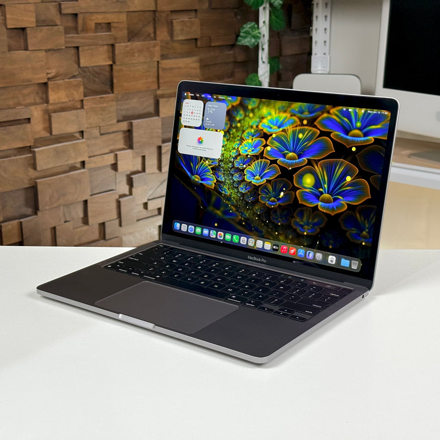 MacBook Pro 13" M2 8GB 512GB Space Gray (2022) - Pre-Owned