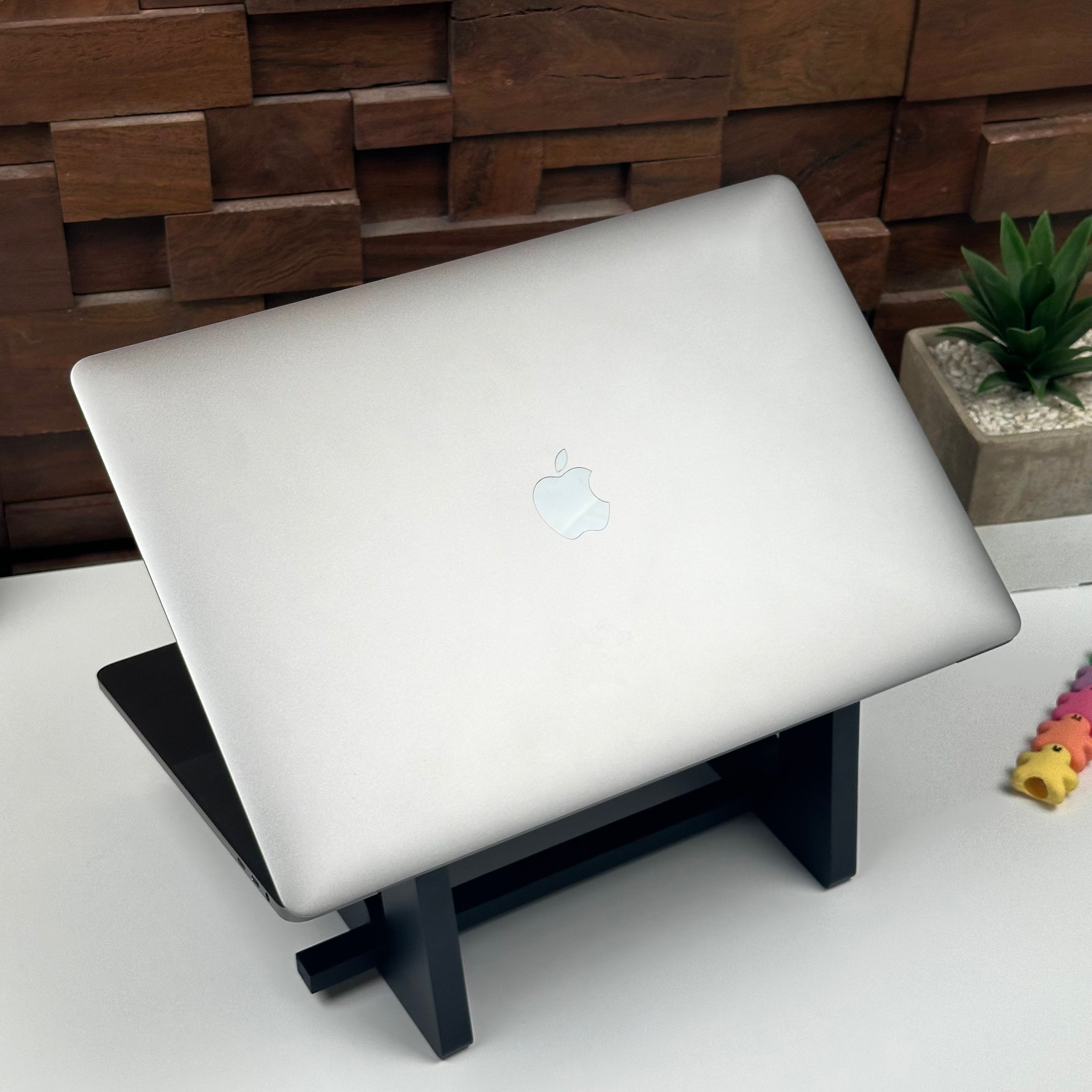2019 Apple MacBook Pro 15-inch 2.3GHz 8-Core i9 (Touch Bar, 16GB RAM, 512GB SSD, Space Gray) - Pre Owned  / 3 Month Warranty - Mac Shack