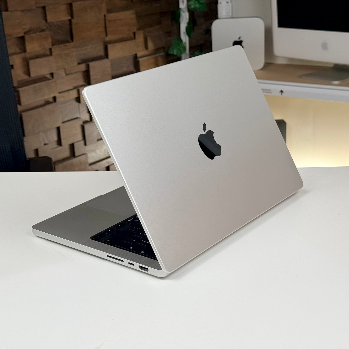 MacBook Pro 14