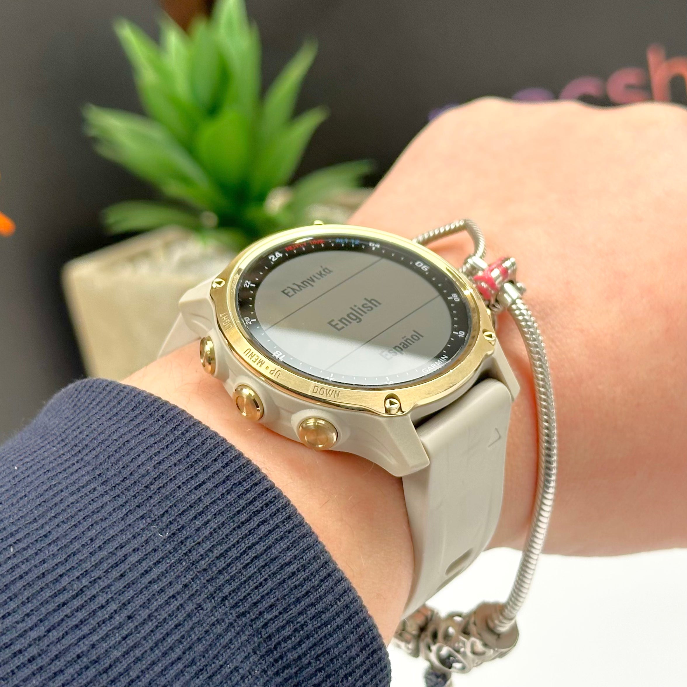 Garmin Descent Mk2S (43mm, Light Gold with Light Sand Silicone Band) - Pre Owned / 3 Month Warranty - Mac Shack