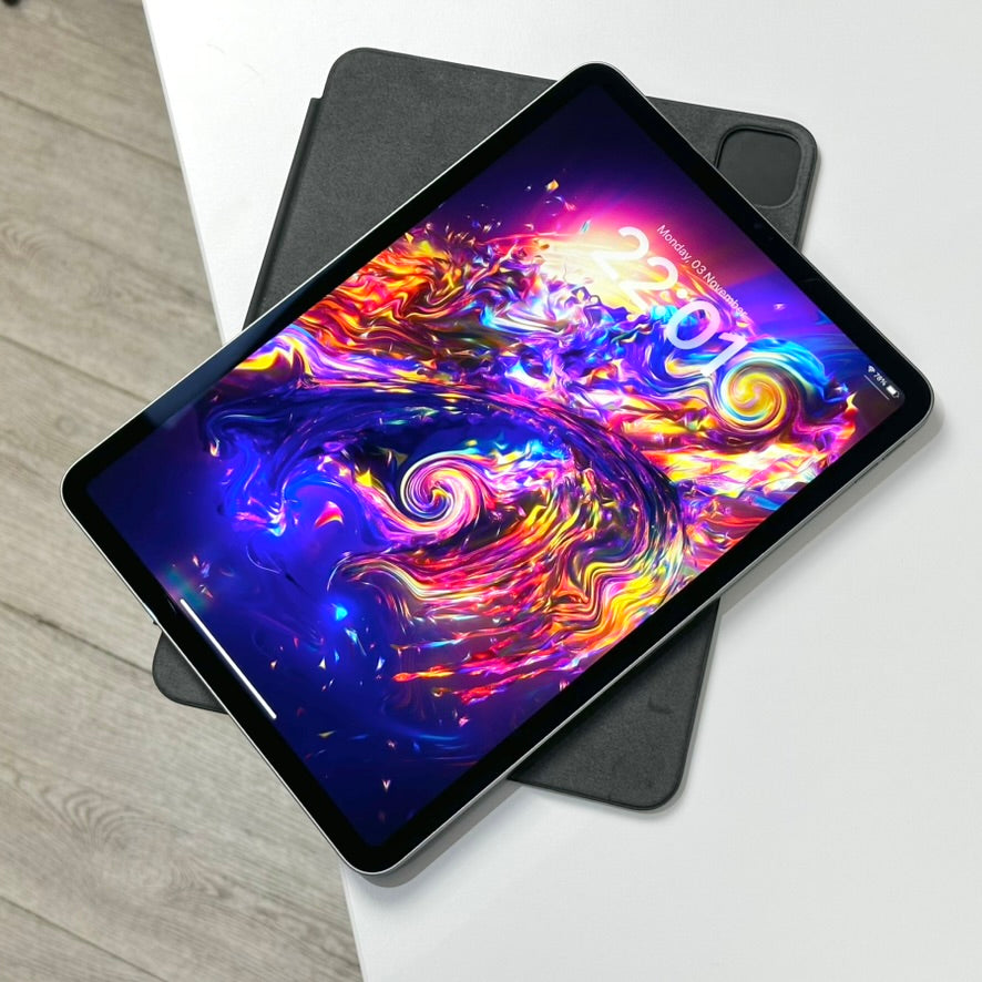 iPad Pro 11" 4th Gen M2 256GB Wifi Space Gray (2022) + Apple Smart Folio - Pre Owned