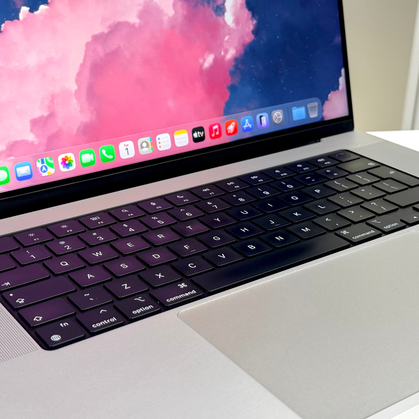 MacBook Pro 16" M1 Pro 16GB 512GB Silver (2021) - Pre-Owned