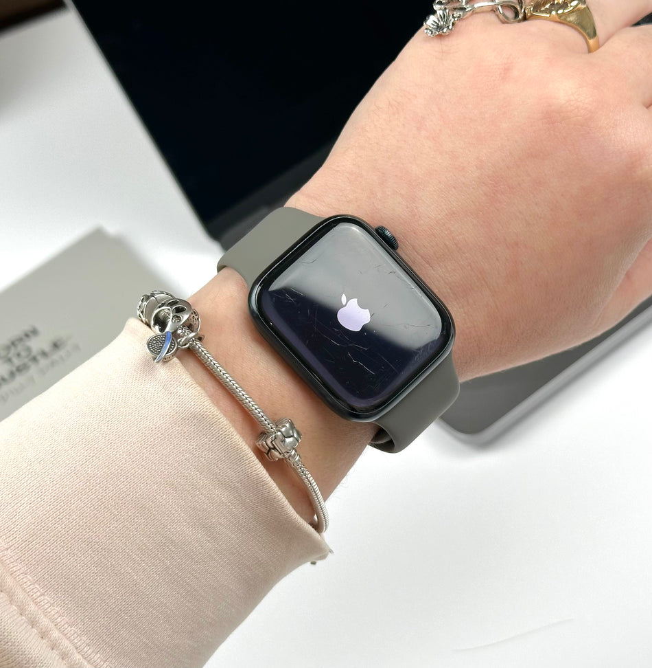 Apple Watch Series 9 (45mm, Midnight Aluminium with Clay Sports Band, GPS & Cellular) - Pre Owned / 3 Month Warranty