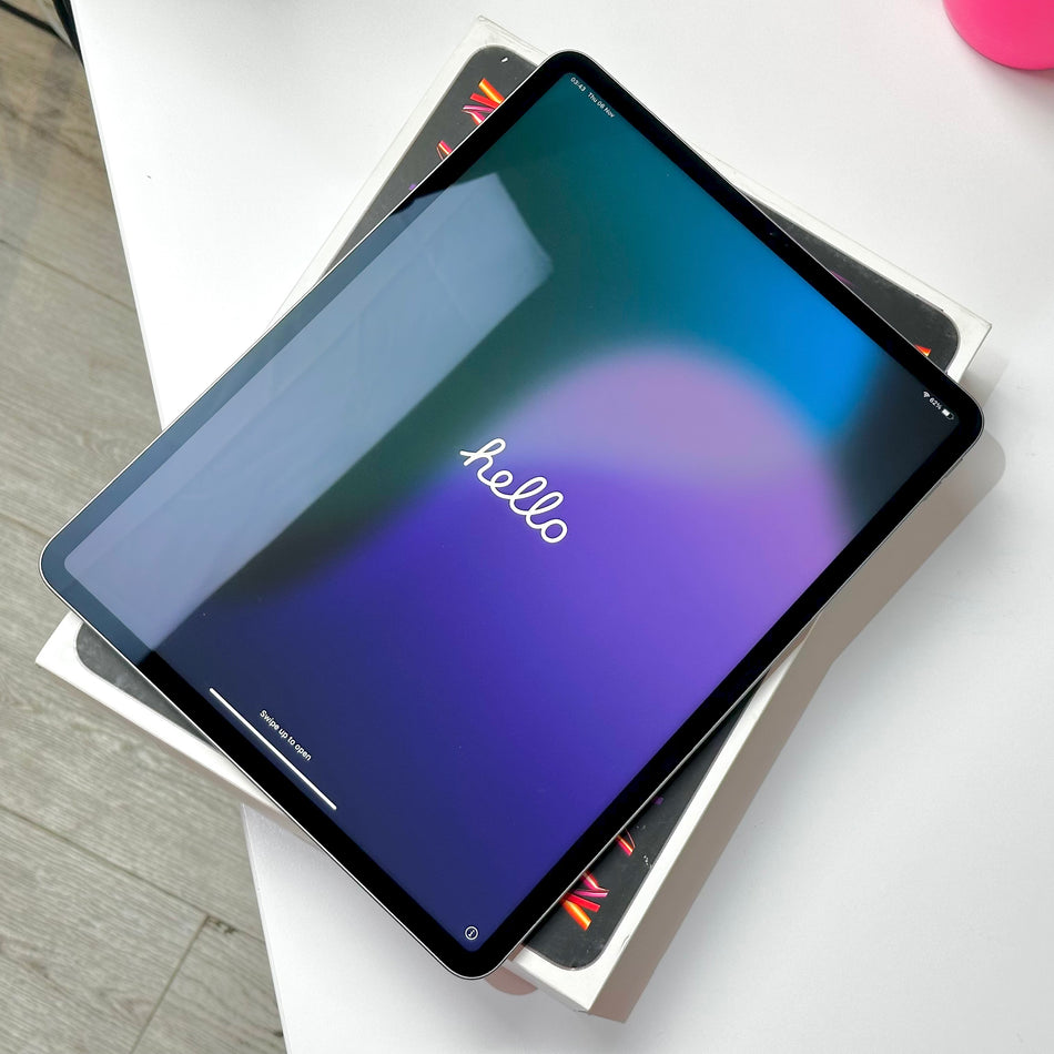 iPad Pro 12" 6th Gen M2 512GB Wifi Space Gray (2022) + Smart Folio Keyboard - Demo