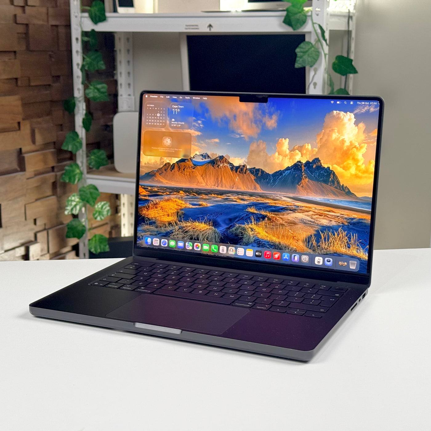 MacBook Pro 14" M5 16GB 512GB Space Black (2025) – pre-owned, view 6