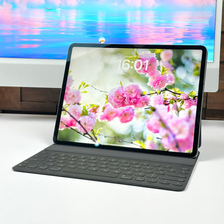 Combo Deal 12.9-Inch Apple iPad Pro 3rd Gen (256GB, Wifi & Cellular, Space Gray) + Apple Smart Keyboard Folio - Pre Owned / 3 Month Warranty - Mac Shack