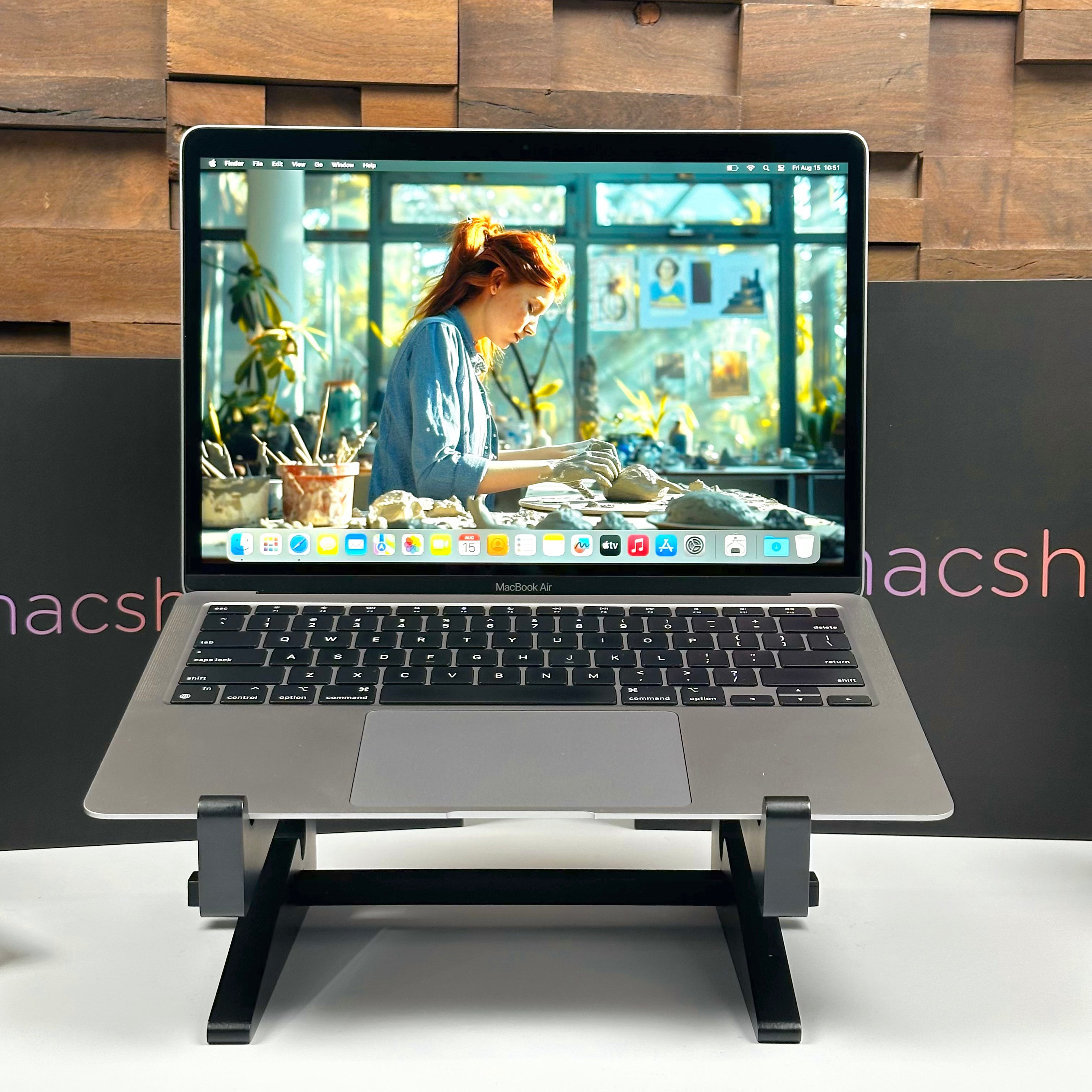 2020 Apple MacBook Air 13-inch M1 8-Core CPU, 7-Core GPU (16GB Unified RAM, 256GB SSD, Space Gray) - Pre Owned / 3 Month Warranty - Mac Shack