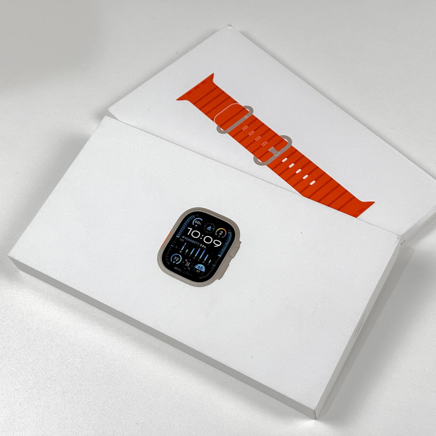 Apple Watch Ultra 2 49mm Titanium Cellular (2023) – pre-owned, view 2
