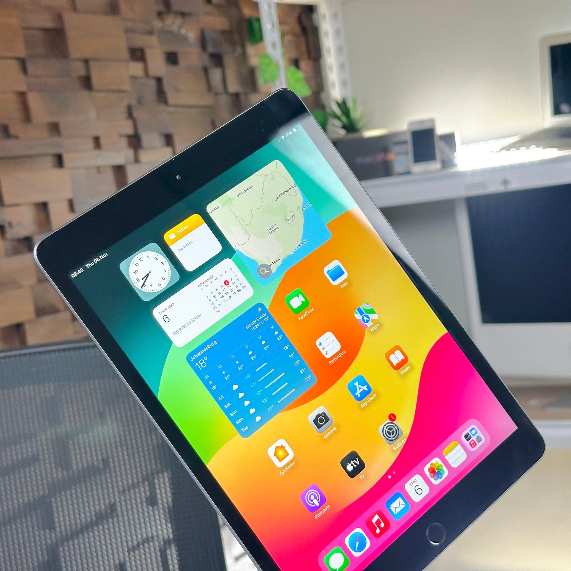 iPad 7th Gen 10