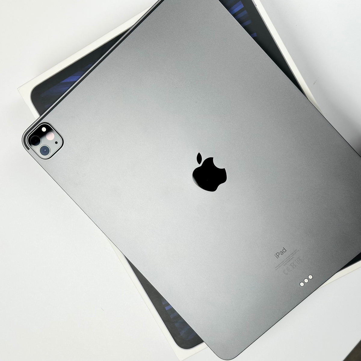 Combo Deal 2021 12.9-inch Apple iPad Pro 5th Gen M1 (256GB, Wifi, Space Gray) + Apple Smart Keyboard Folio - Pre Owned / 3 Month Warranty - Mac Shack