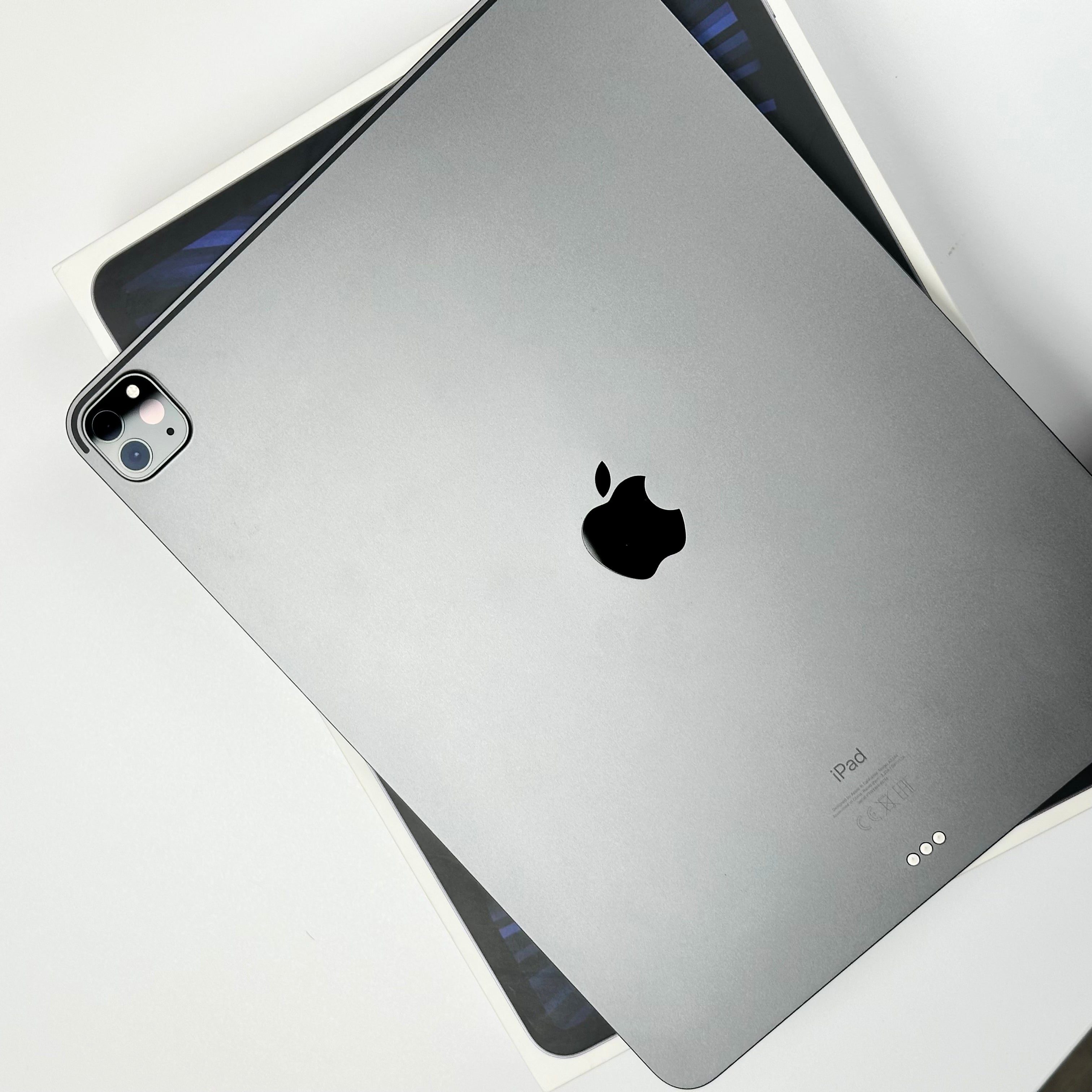 Combo Deal 2021 12.9-inch Apple iPad Pro 5th Gen M1 (256GB, Wifi, Space Gray) + Apple Smart Keyboard Folio - Pre Owned / 3 Month Warranty - Mac Shack