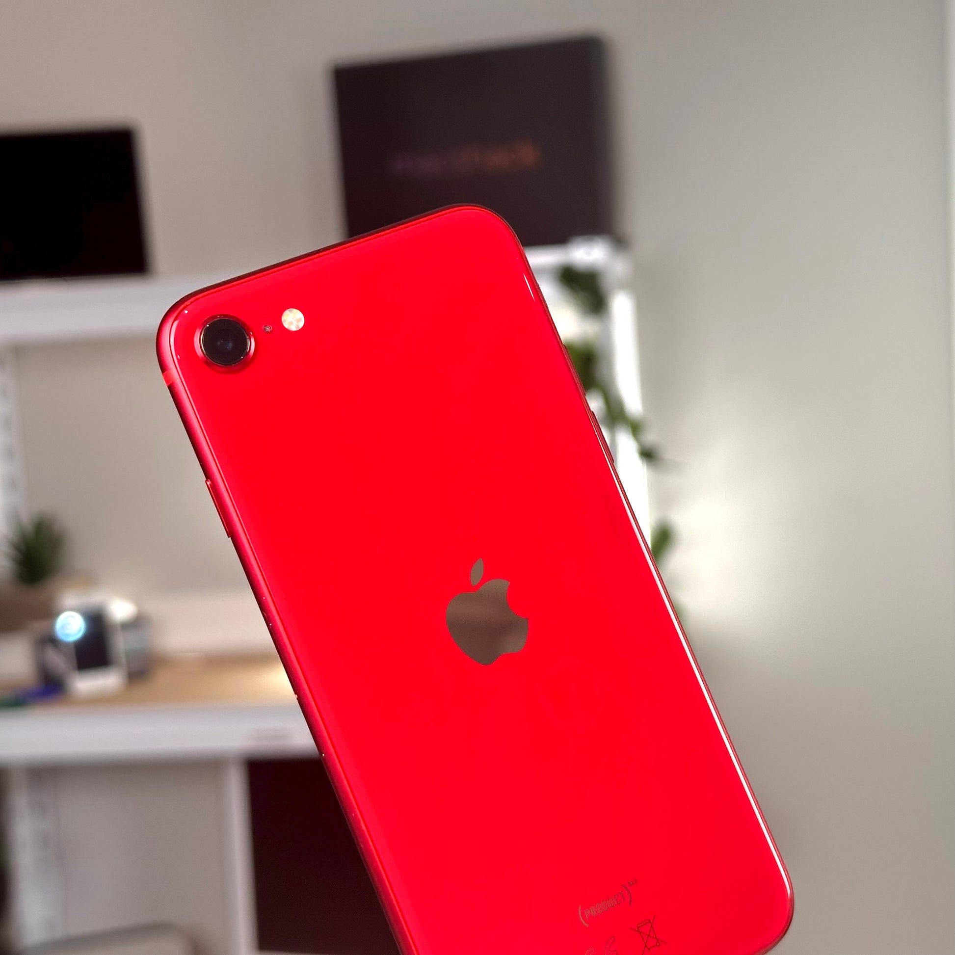 iPhone SE 2nd Gen 64GB Red (2020) – Pre-Owned