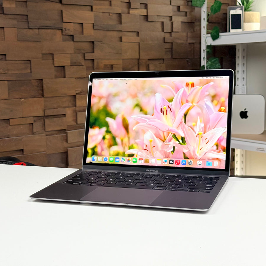 MacBook Air 13" M1 16GB 512GB Space Gray (2020) - Pre-Owned