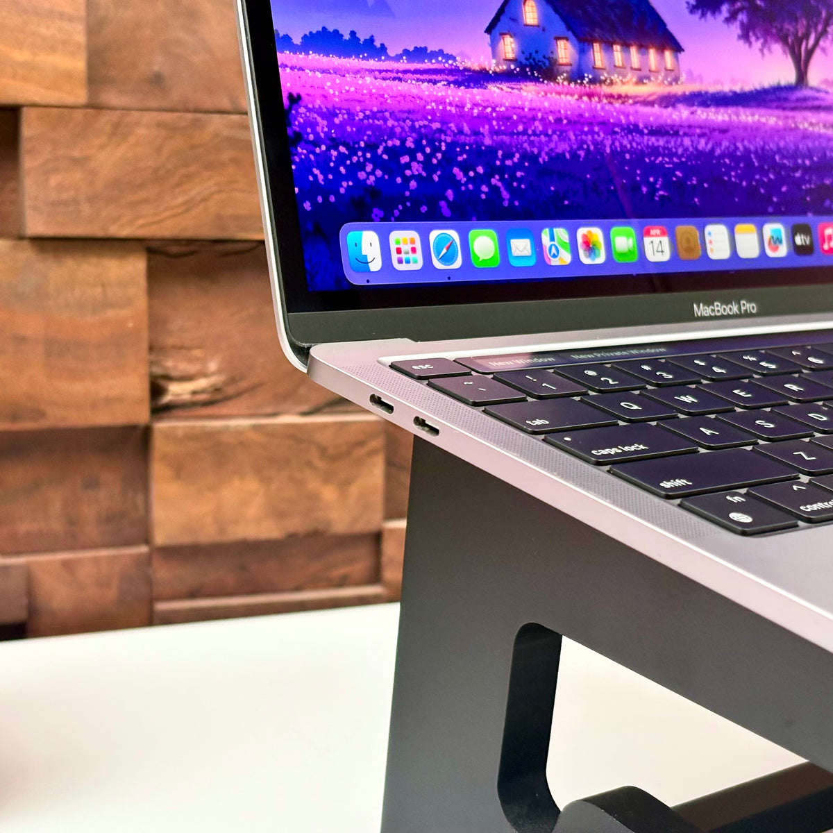 Custom Build 2020 Apple MacBook Pro 13-inch M1 8-Core CPU, 8-Core GPU (Touch Bar, 16GB Unified RAM, 512GB SSD, Space Gray) - Pre Owned / 3 Month Warranty - Mac Shack