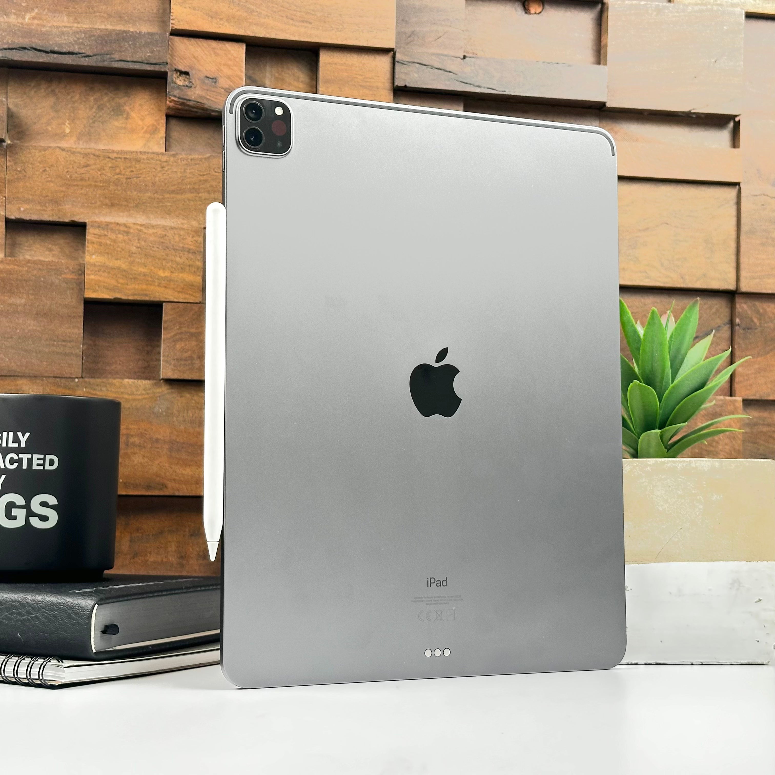Combo Deal 2020 12.9-inch Apple iPad Pro 4th Gen (128GB, Wifi, Space Gray) + Apple Pencil 2nd Gen - Pre Owned / 3 Month Warranty - Mac Shack