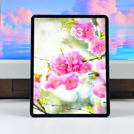 Combo Deal 12.9-Inch Apple iPad Pro 3rd Gen (256GB, Wifi & Cellular, Space Gray) + Apple Smart Keyboard Folio - Pre Owned / 3 Month Warranty - Mac Shack