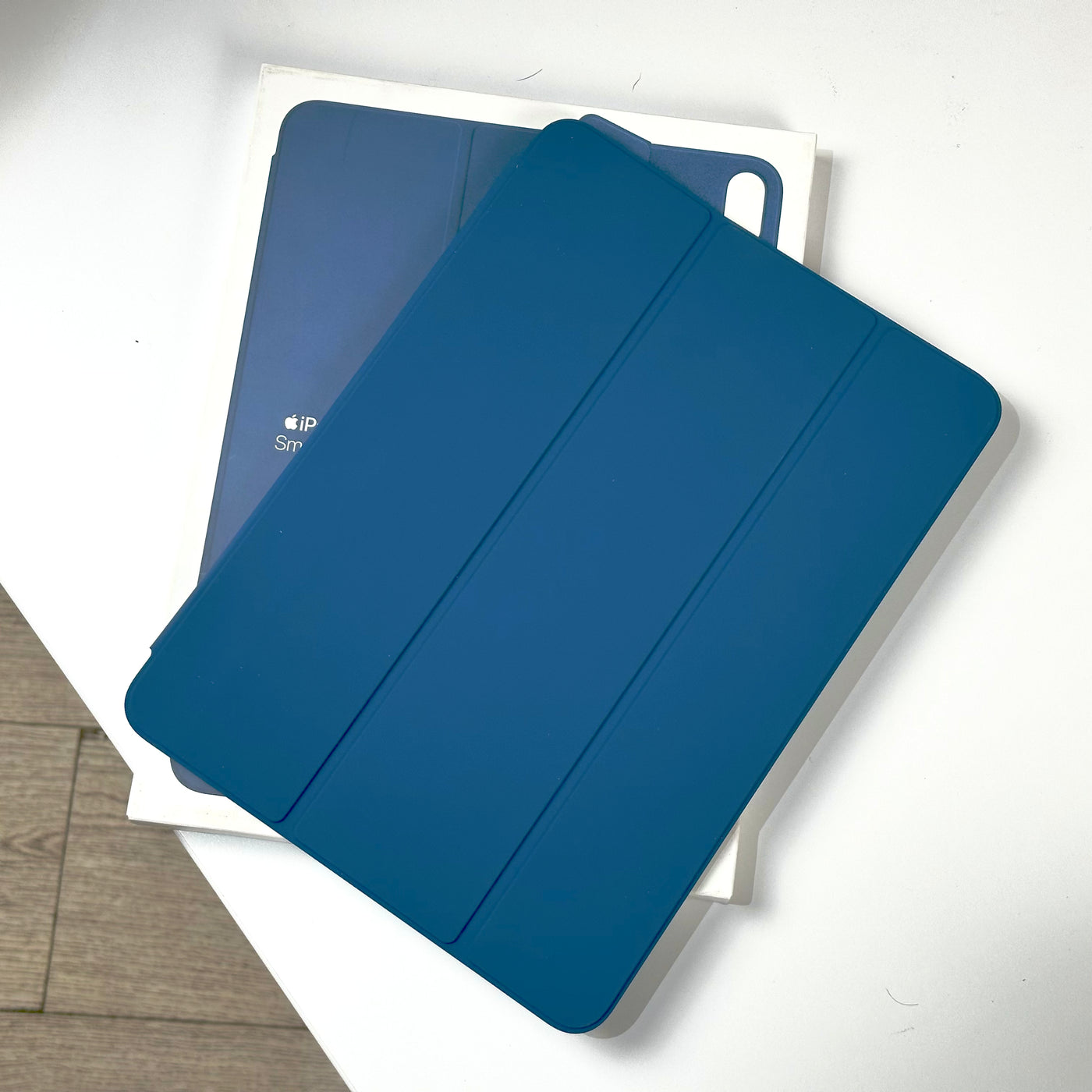 Smart Folio for iPad Air 11-inch (4th and 5th Gen) Marine Blue - Pre-Owned