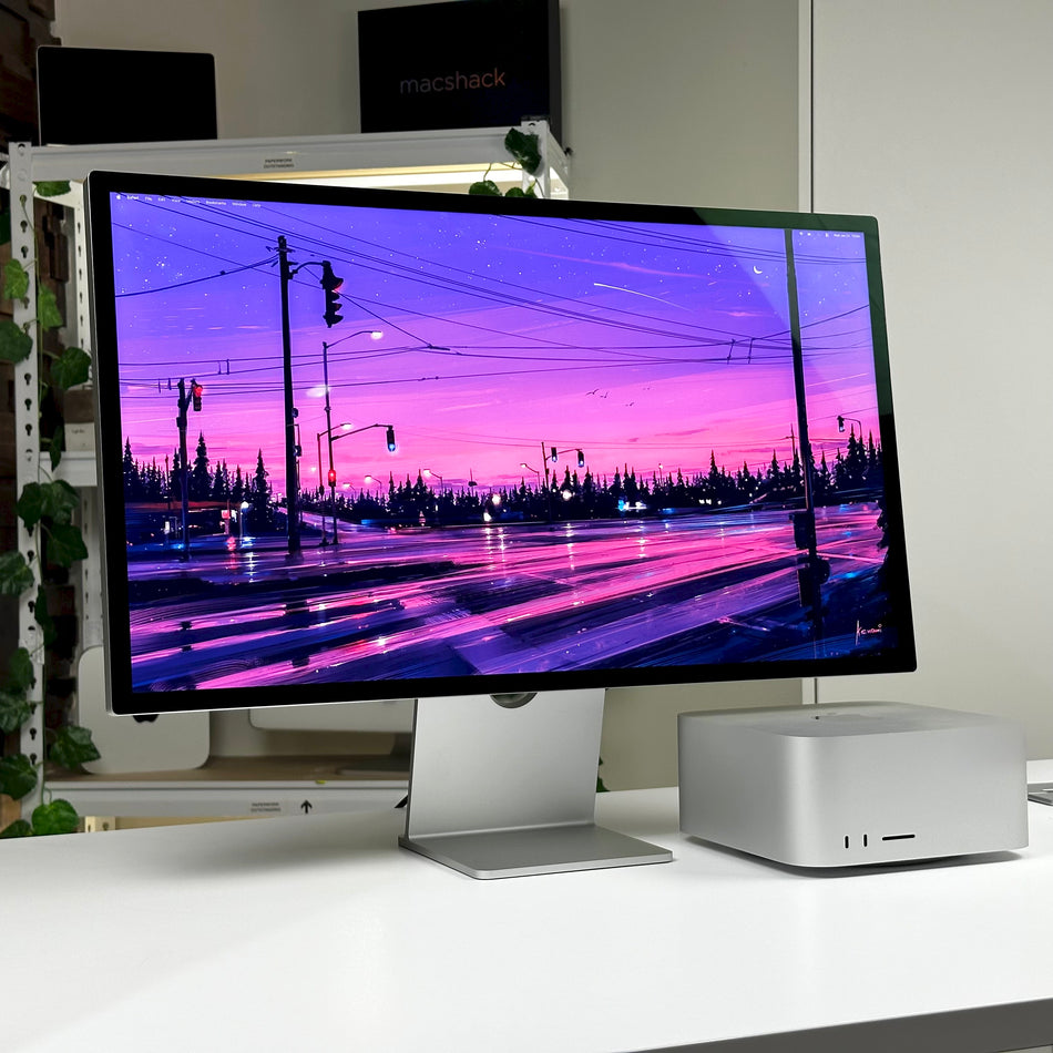 Mac Studio M1 Max 32GB 1TB Silver (2022) + Apple Studio 27" Display - Pre-Owned