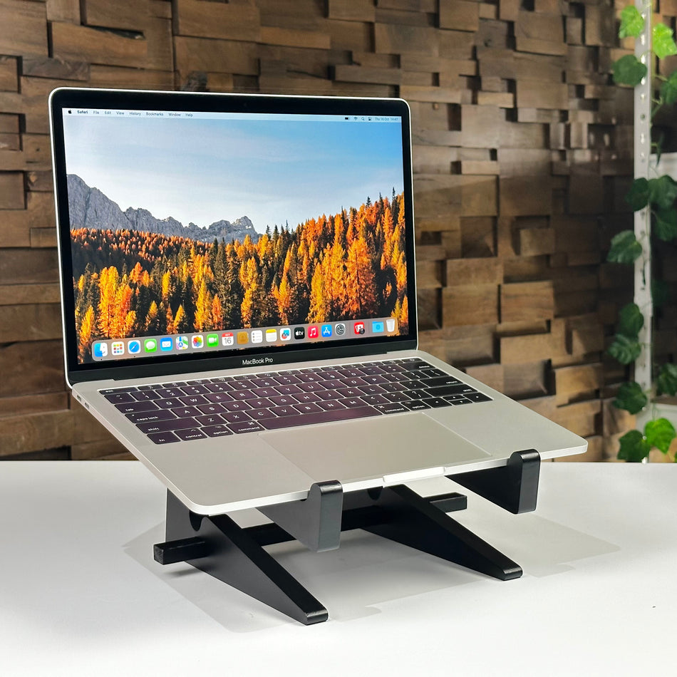 MacBook Pro 13" Intel Core i5 8GB 256GB Silver (2017) - Pre-Owned