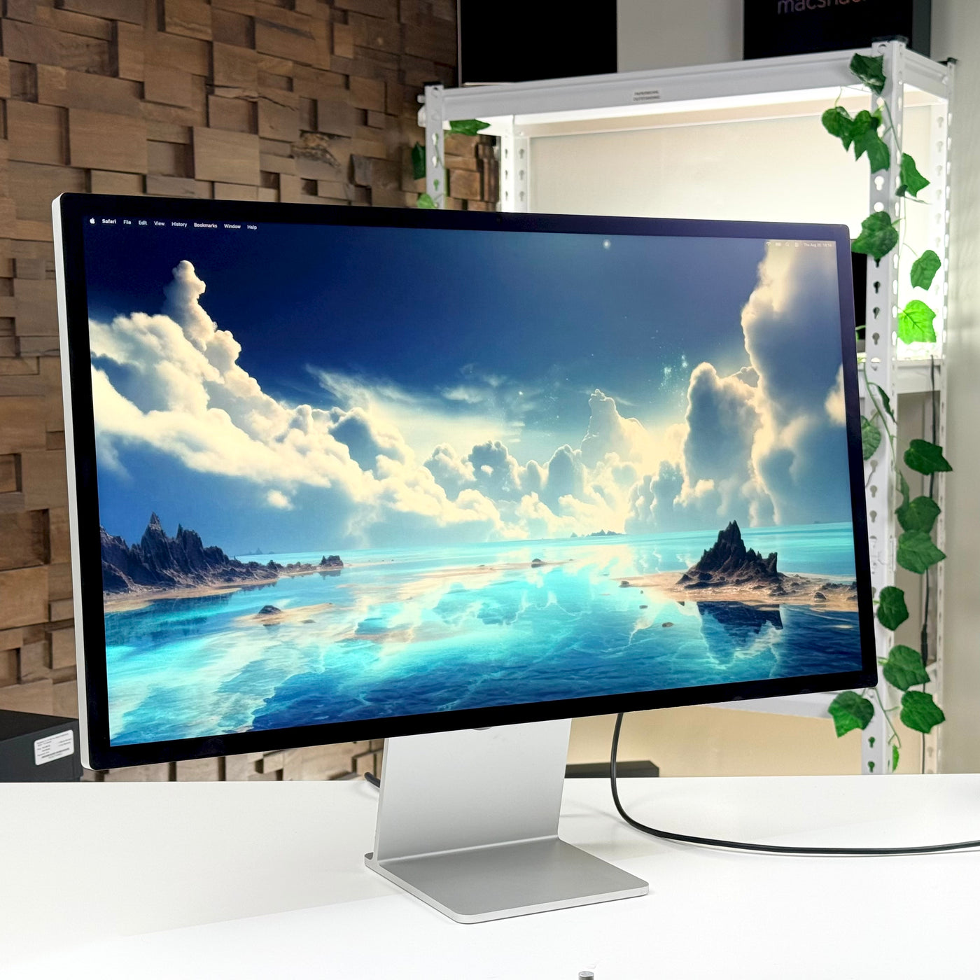 Apple Studio Display 27" Tilt-Adjustable Stand, Nano-Texture Display (2022) - Pre-Owned