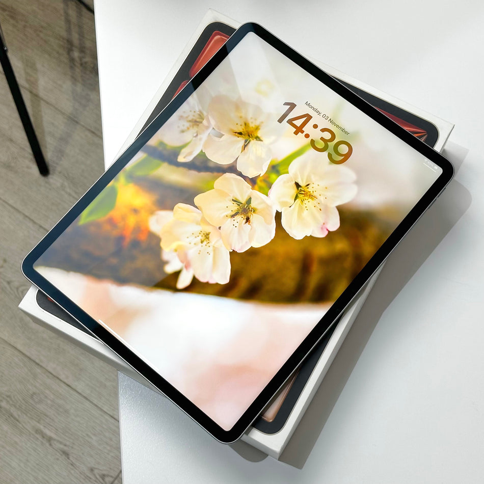 iPad Air 13" M2 128GB Wifi Space Gray (2024) + Smart Folio Keyboard - Demo