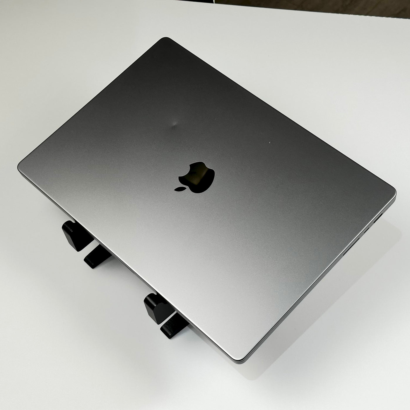 MacBook Pro 16-inch M2 Pro 16GB 1TB SSD Space Gray (2023) - Pre-Owned - Mac Shack