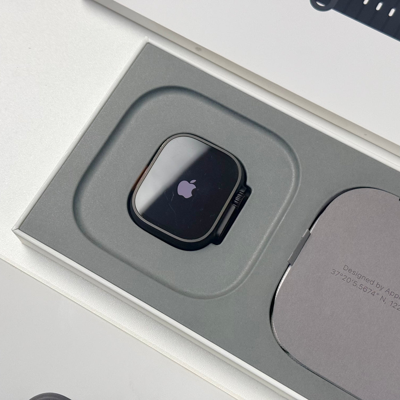 Apple Watch Ultra 2 49mm Black Titanium Cellular (2023) – pre-owned, view 4