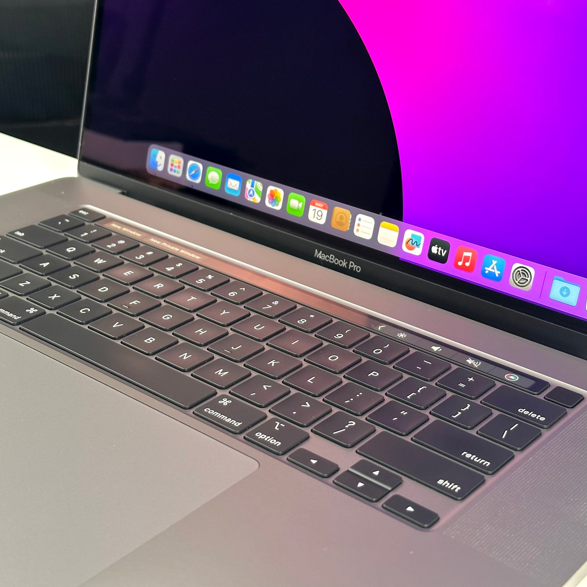 MacBook本体 MacBook Pro 2019 i9 32GB 1TB Apple MacBook Pro 15-inch (2019) | Core i9 | 32GB RAM | 1TB SSD