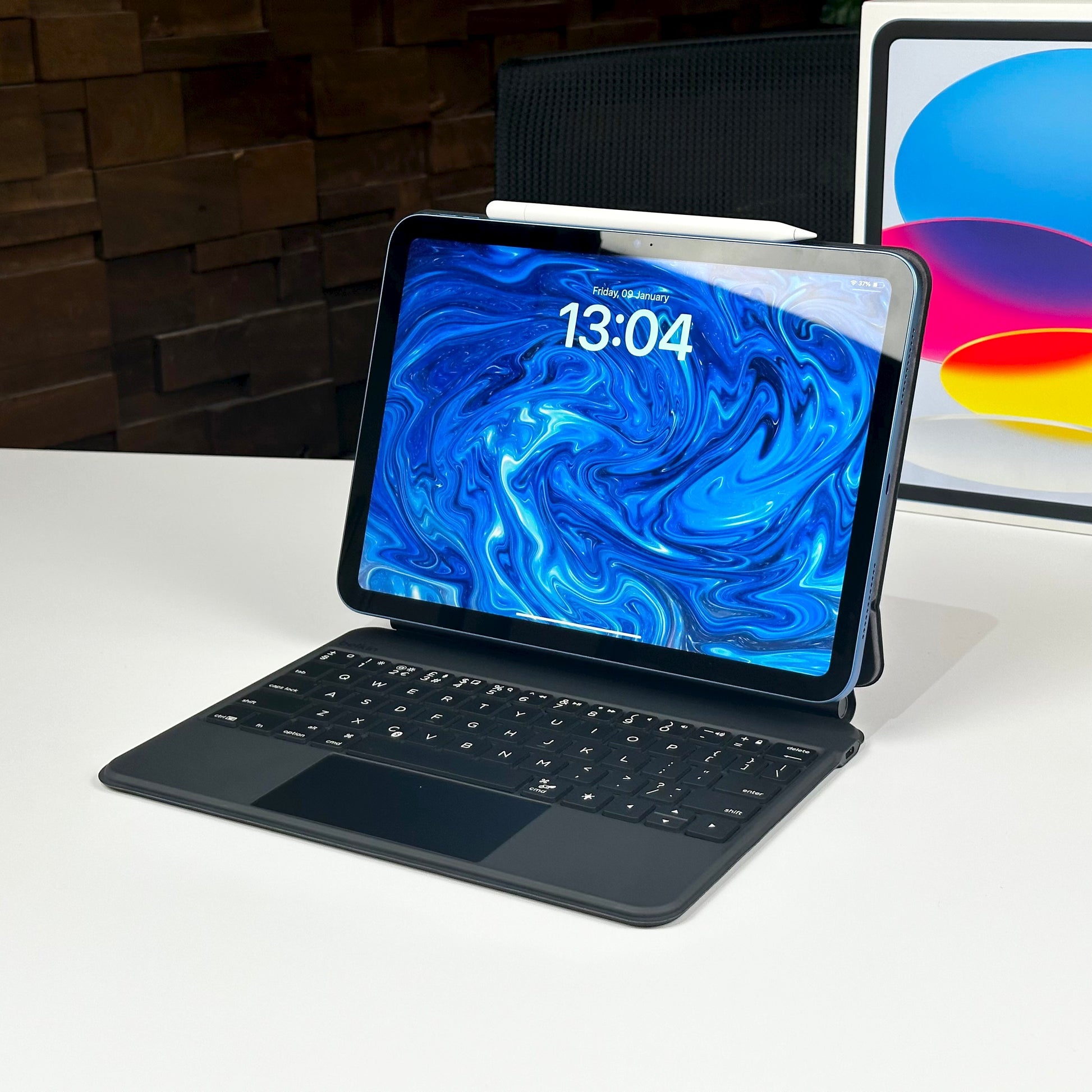 新型iPad11世代（A16） 128GB ブルー➕Magic Keyboard Buy iPad 11