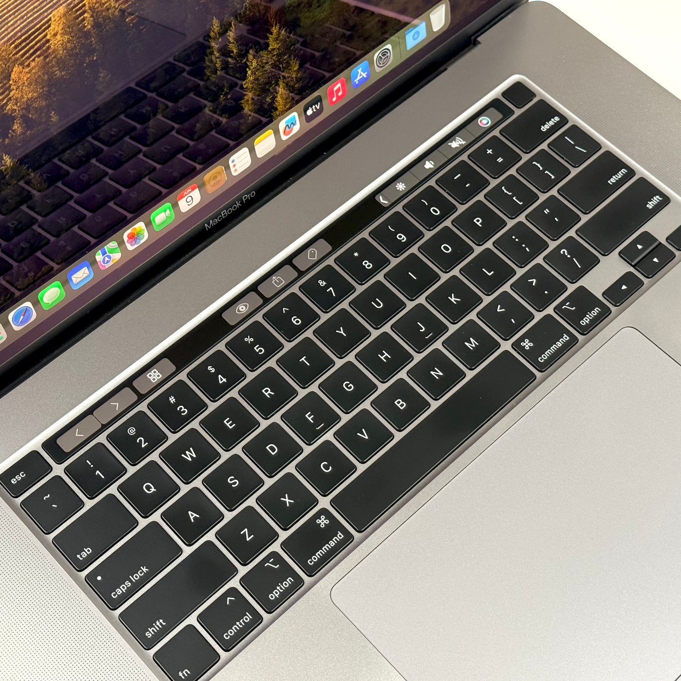 MacBook Pro 16" Intel Core i9 32GB 1TB Space Gray (2019) - Pre-Owned