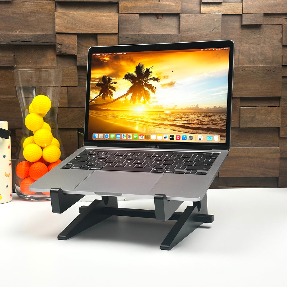 Custom Build 2020 Apple MacBook Pro 13-inch M1 8-Core CPU, 8-Core GPU (Touch Bar, 16GB Unified RAM, 256GB SSD, Space Gray) - Pre Owned / 3 Month Warranty