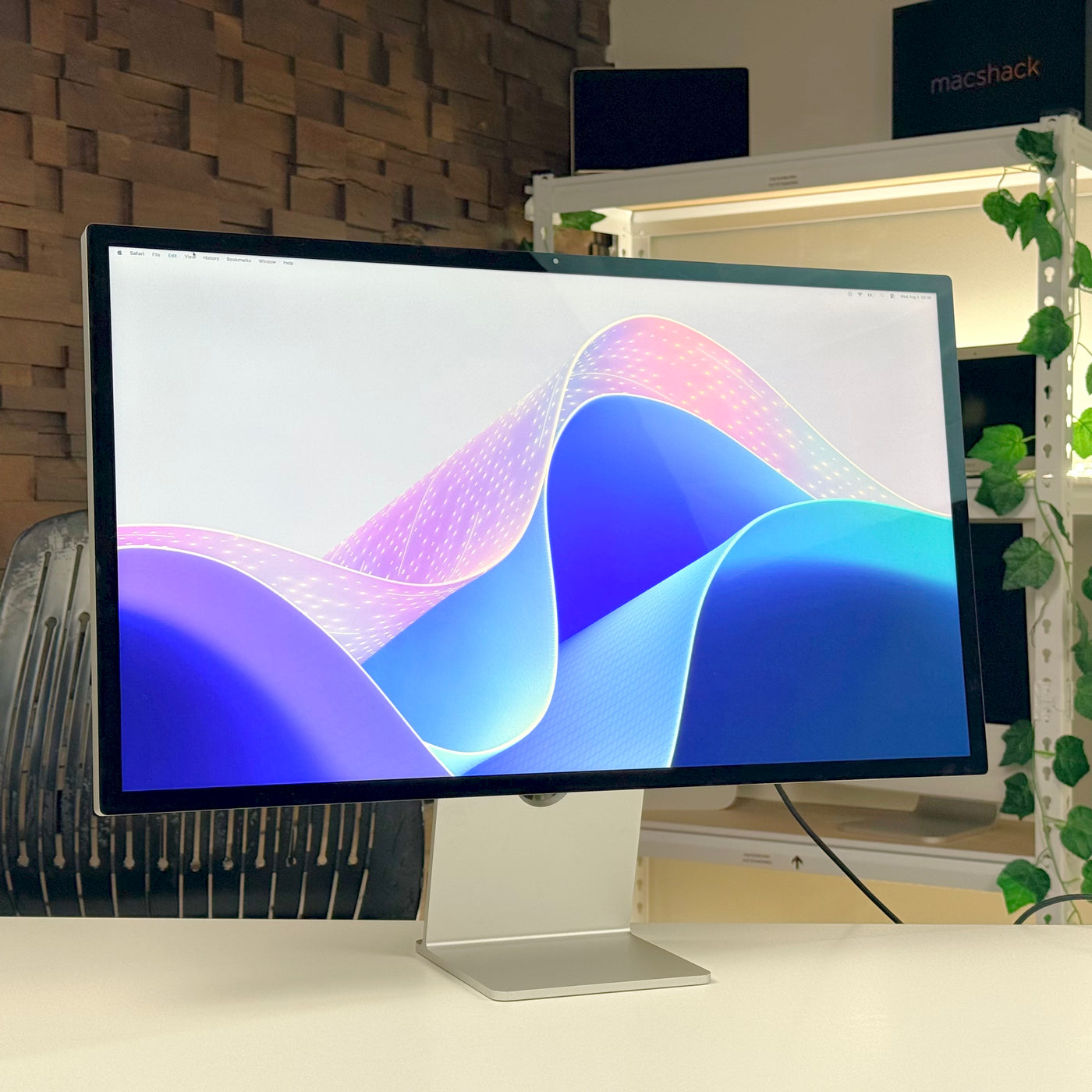 Apple Studio Display 27" Tilt-Adjustable Stand, Standard Glass (2022) – pre-owned, view 2